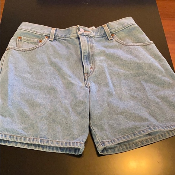 Levi's Pants - Levi Strauss 550 Mom Shorts Size 12